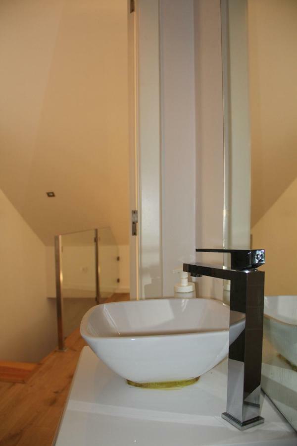 Tiles Square Apartments - Desterro Flats Apartment